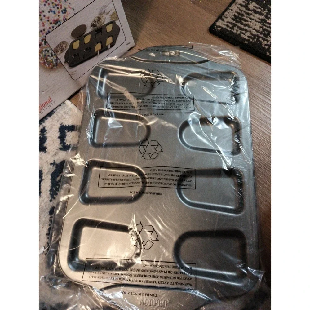Norpro 3900 Nonstick Cake-Sicle Pan with 24 Sticks - New Open Box !